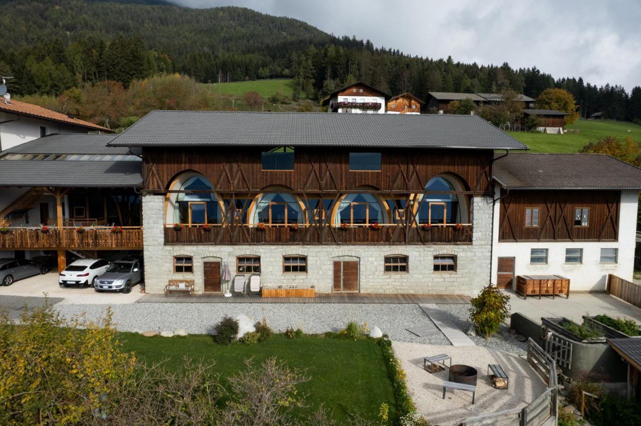 Dietrichhof A Bsunders Platzl Apartment Feldthurns Exterior photo